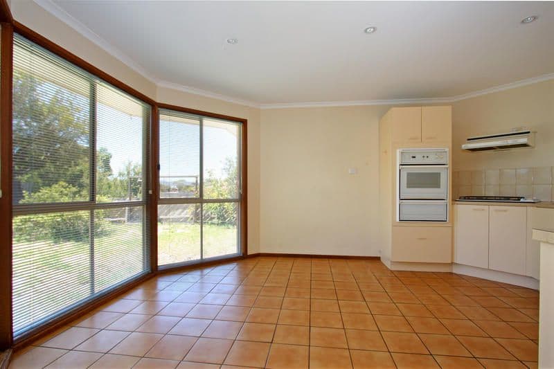 21 Howqua Drive, ROSEBUD VIC 3939, Rosebud - Thumbnail 2