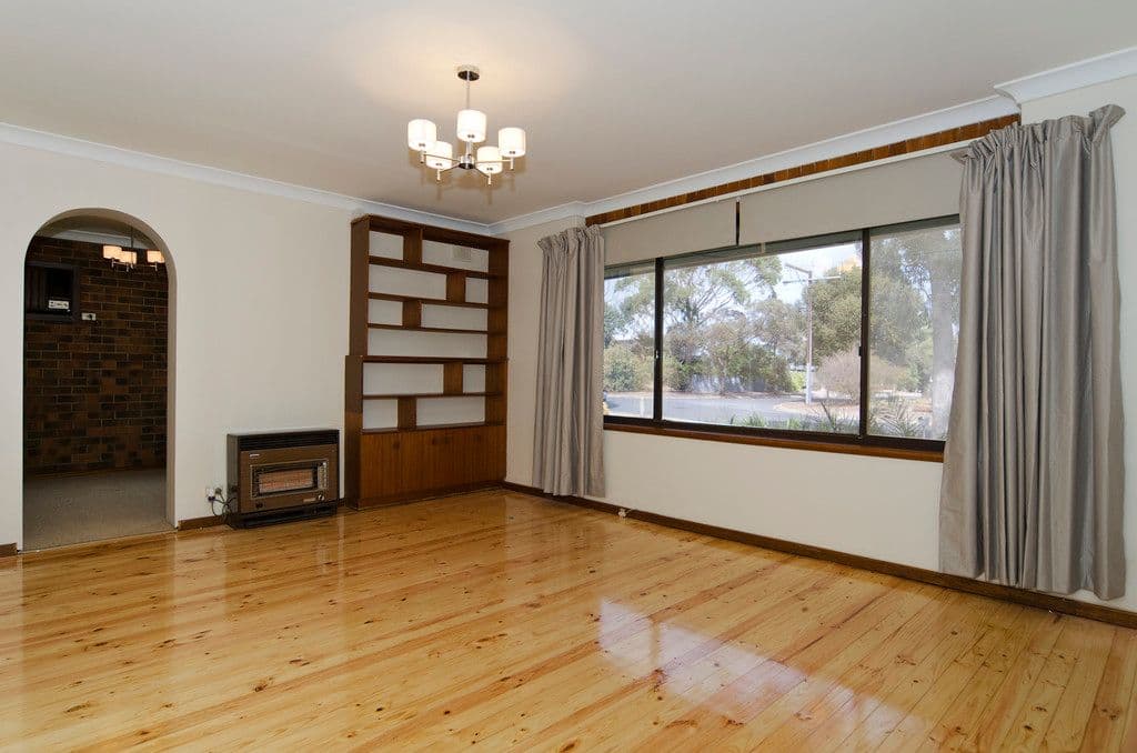 18 Haseldene Drive, CHRISTIE DOWNS SA 5164, Christie Downs - Thumbnail 3