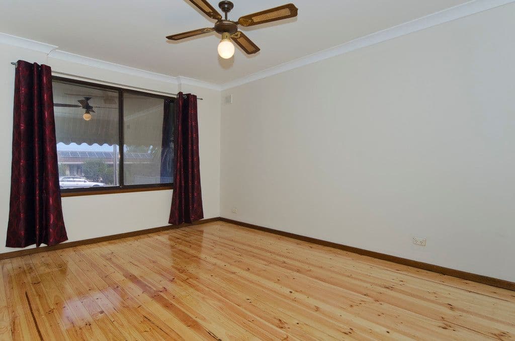 18 Haseldene Drive, CHRISTIE DOWNS SA 5164, Christie Downs - Thumbnail 5
