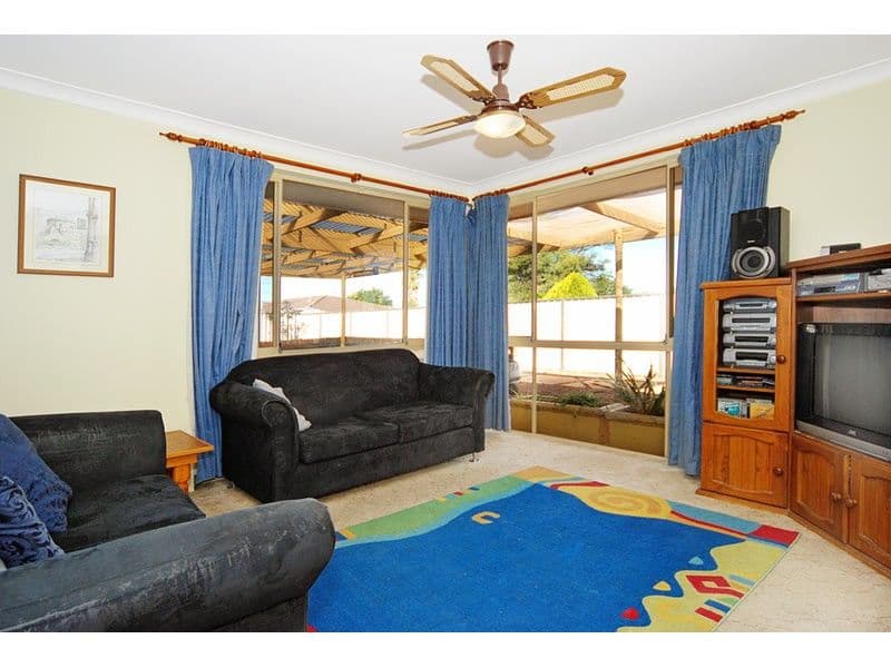 8 Giles Place, MIRRABOOKA WA 6061, Mirrabooka - Thumbnail 2