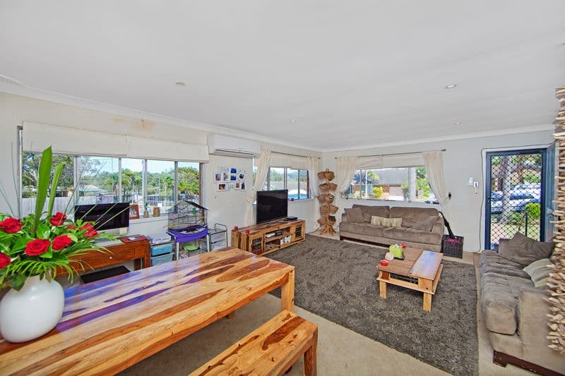 62 Lumby Drive, Bateau Bay NSW 2261, Bateau Bay - Thumbnail 2