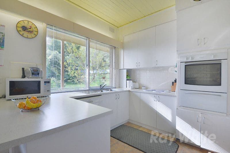 15 Landscape Drive, BORONIA VIC 3155, Boronia - Thumbnail 2
