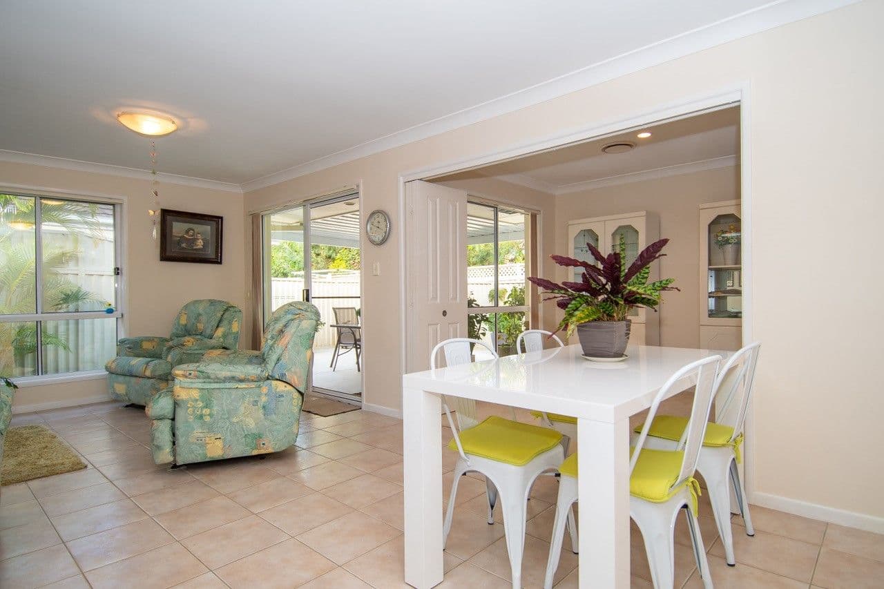 18 Leighanne Crescent, Arundel QLD 4214, Arundel - Thumbnail 5
