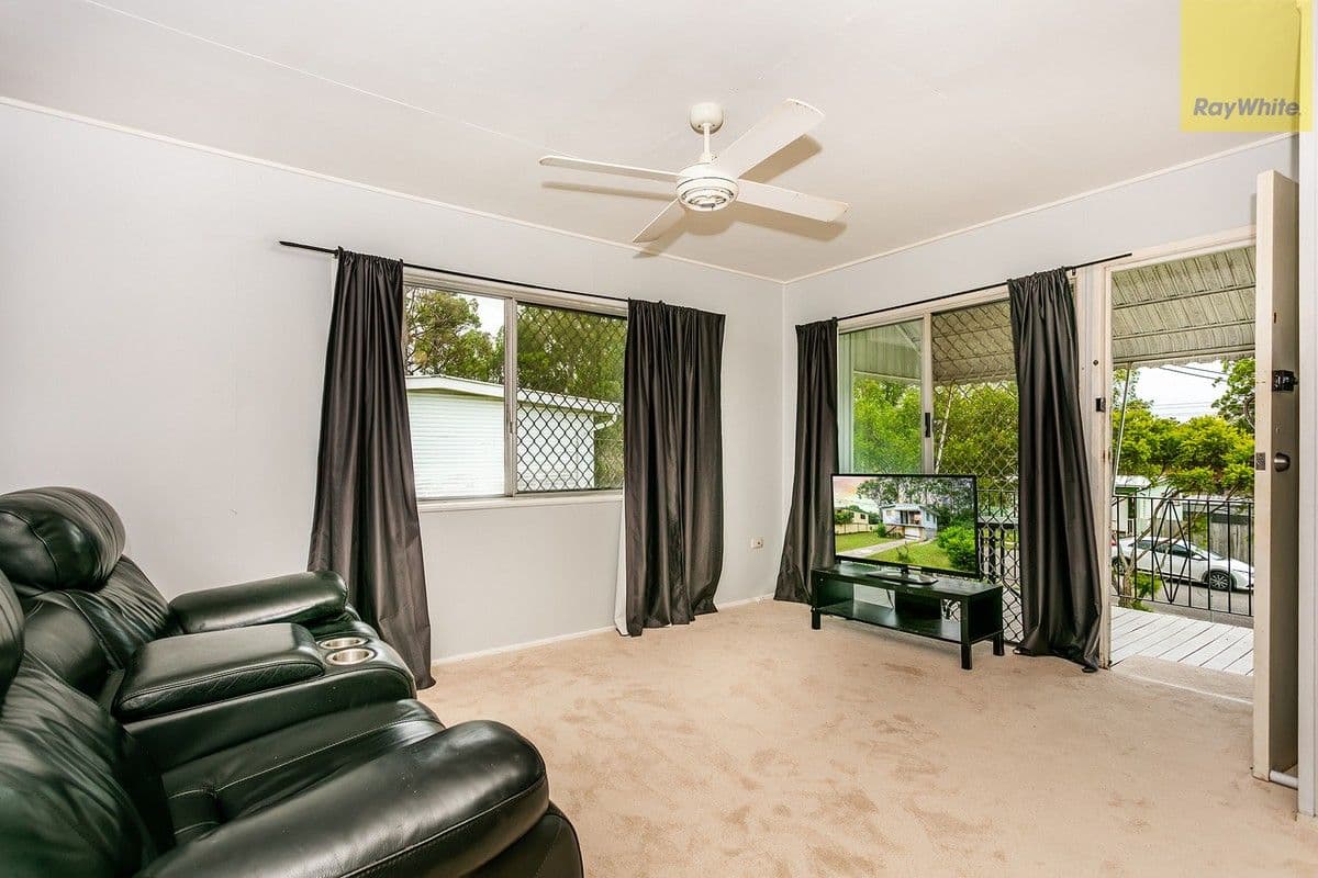 28 Lynngold Street, Woodridge QLD 4114, Woodridge - Thumbnail 2