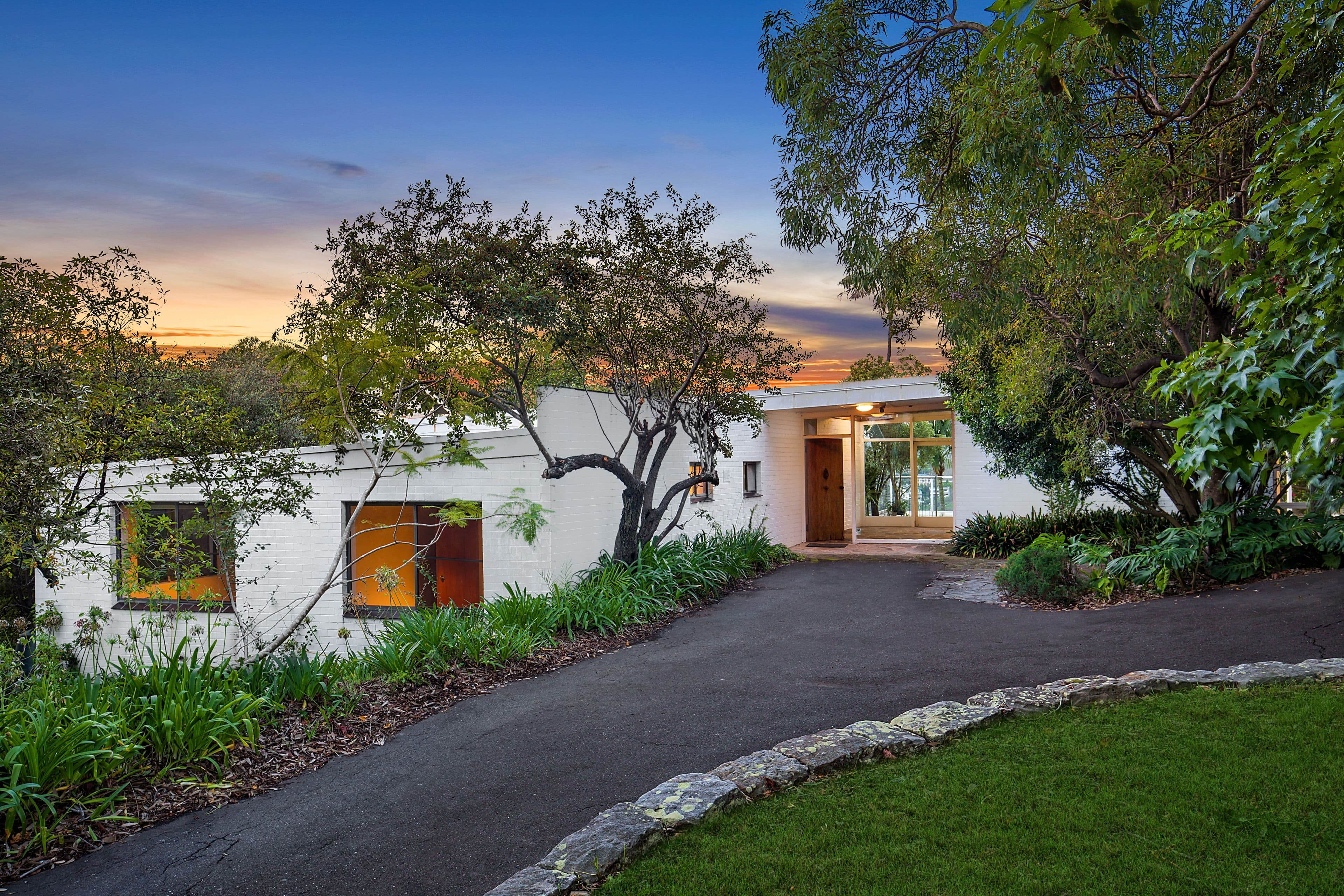 273 Edinburgh Road, Castlecrag - Thumbnail 3