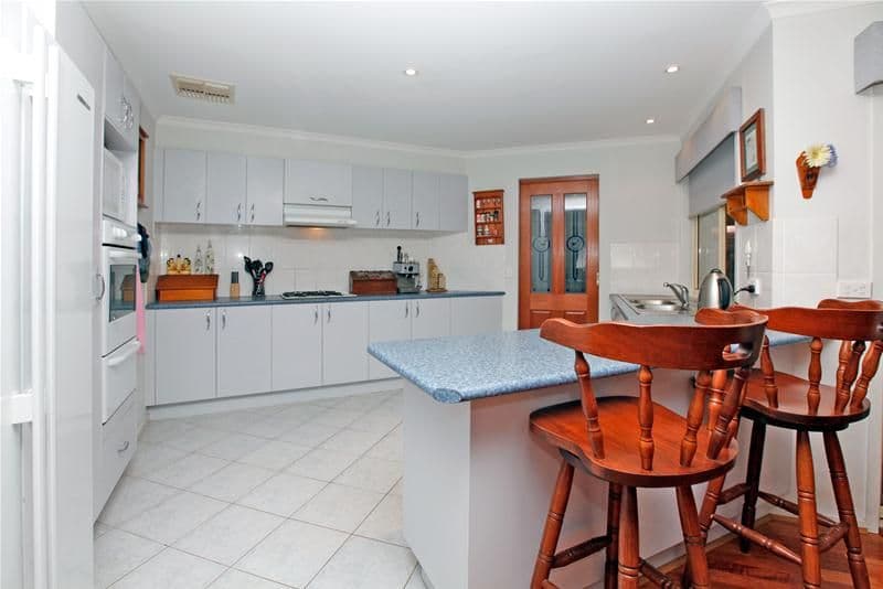 10 Hawkesbury Court, THOMASTOWN VIC 3074, Thomastown - Thumbnail 4