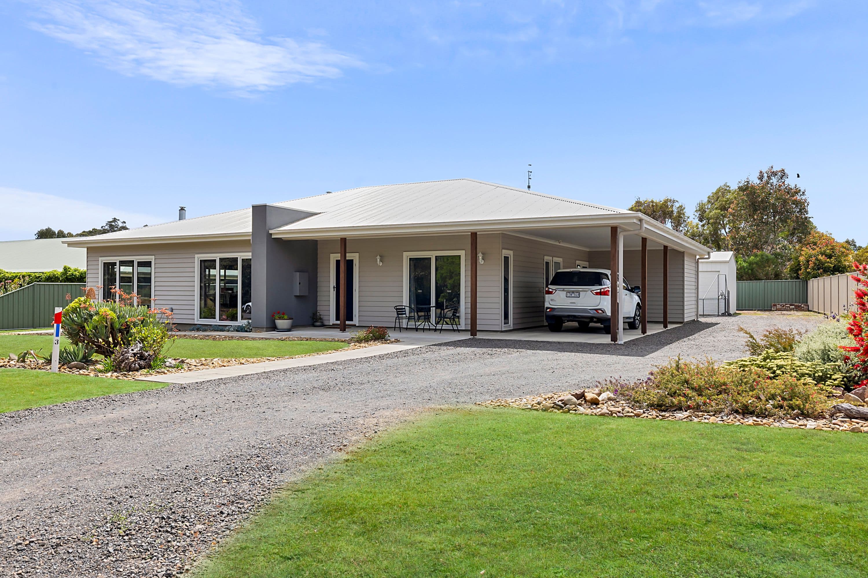 4 Clematis Drive, Halls Gap VIC 3381, Halls Gap - Thumbnail 2