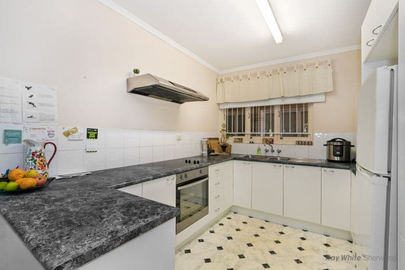 7 Sutton Street, Chelmer QLD 4068, Chelmer - Thumbnail 3