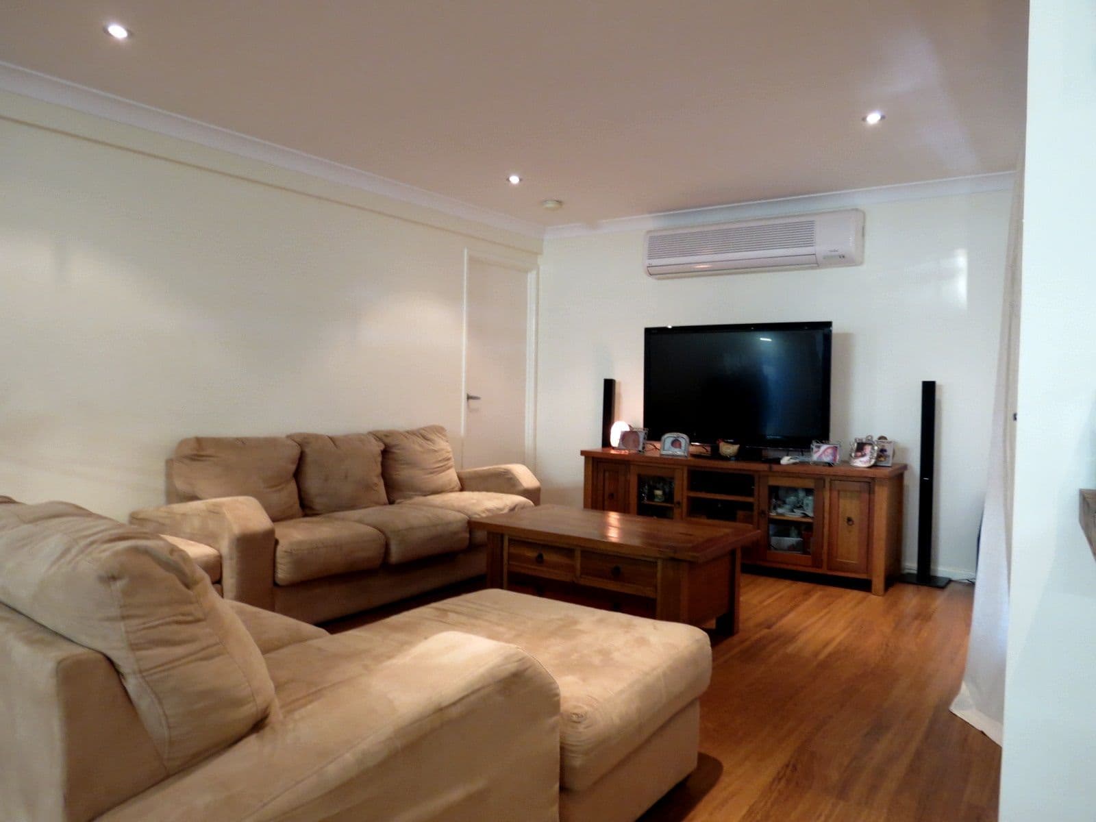 87 Opal Street, Emerald QLD 4720, Emerald - Thumbnail 2