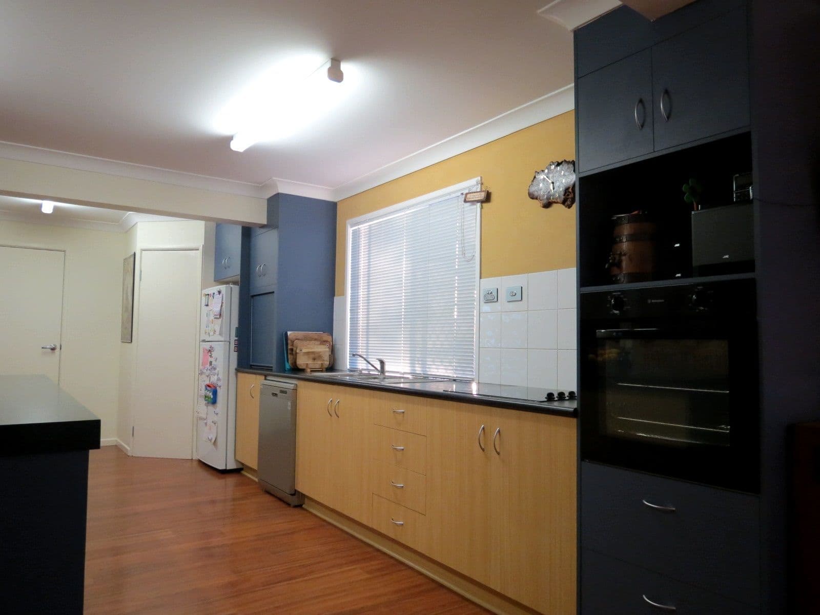 87 Opal Street, Emerald QLD 4720, Emerald - Thumbnail 7