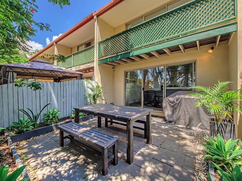 4 Sherwood Close, MUDGEERABA QLD 4213, Mudgeeraba - Thumbnail 2