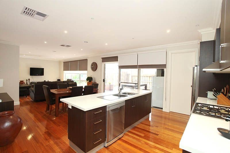 8 Rippon Lea Parade, MERNDA VIC 3754, Mernda - Thumbnail 3