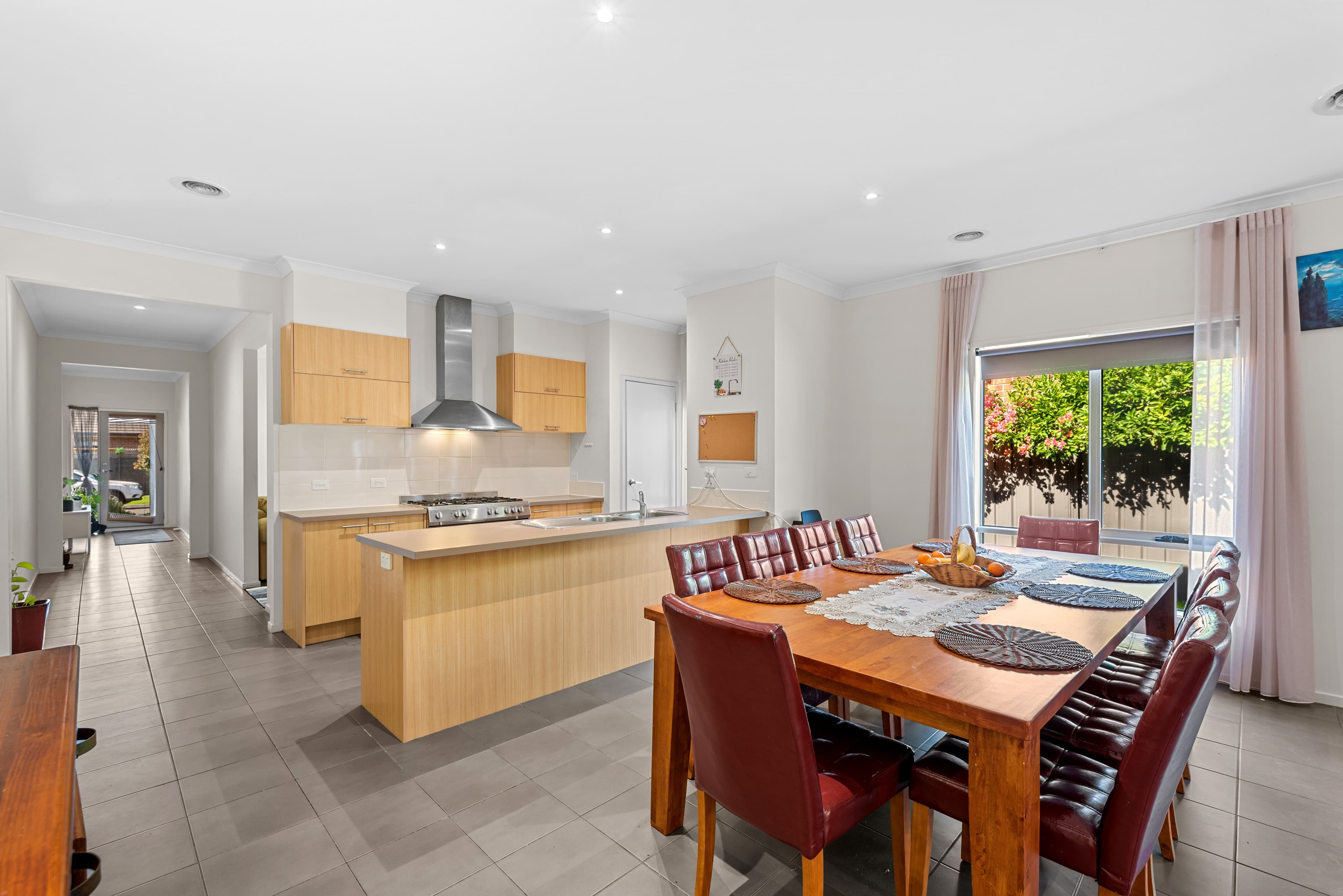 4 Balfour Drive, Mernda VIC 3754, Mernda - Thumbnail 3