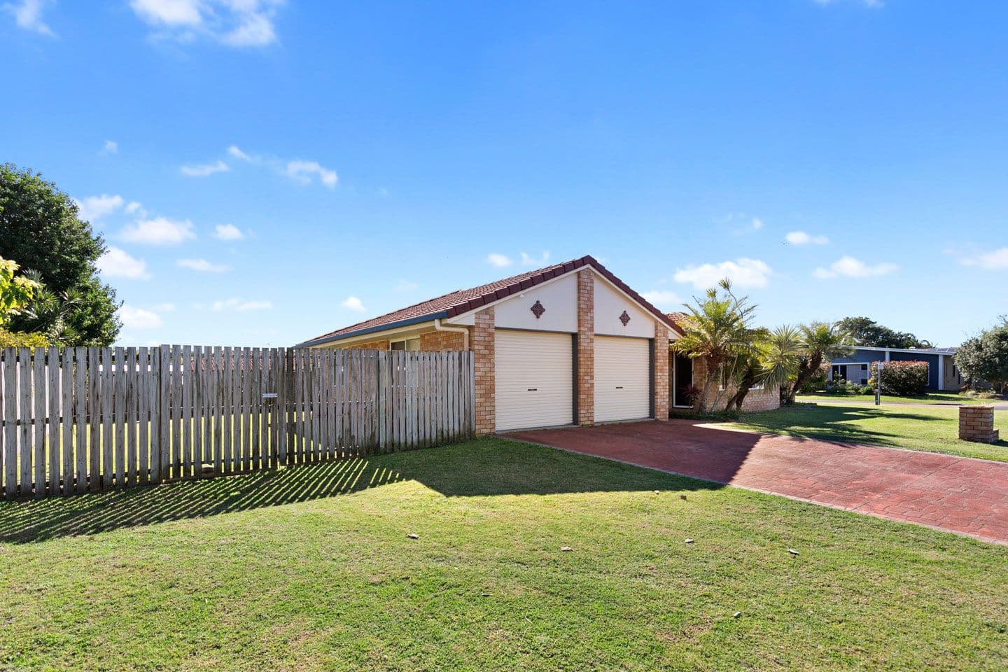 209 Dayman Street, Urangan QLD 4655, Urangan - Thumbnail 2