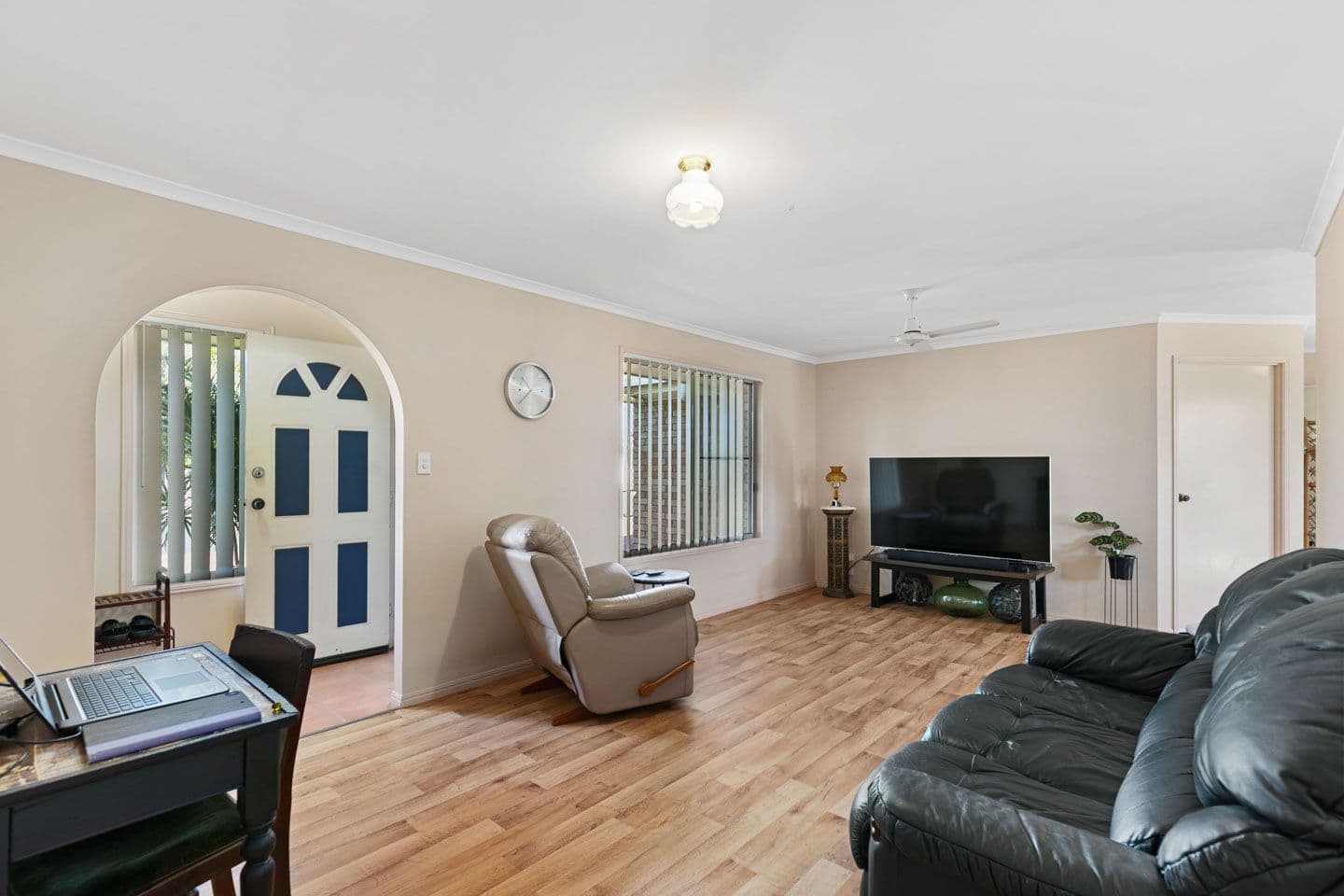 209 Dayman Street, Urangan QLD 4655, Urangan - Thumbnail 3