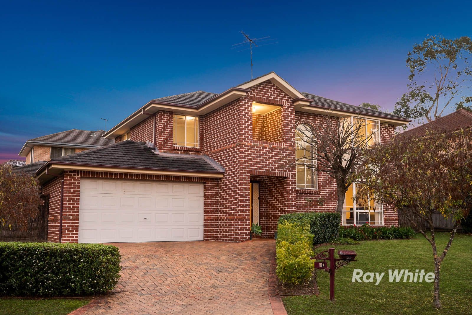 21 Longley Place, Castle Hill - Thumbnail 2