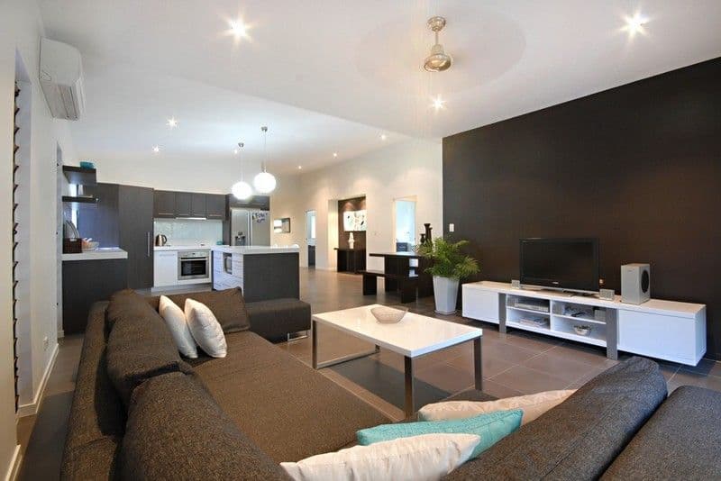 8 Waite Creek Court, CANNONVALE QLD 4802, Cannonvale - Image 1