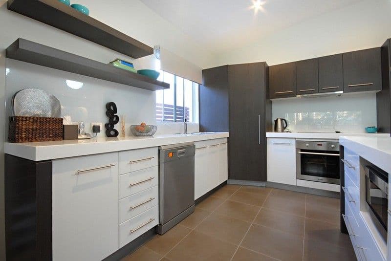 8 Waite Creek Court, CANNONVALE QLD 4802, Cannonvale - Thumbnail 2