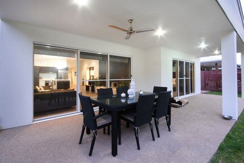 8 Waite Creek Court, CANNONVALE QLD 4802, Cannonvale - Thumbnail 7