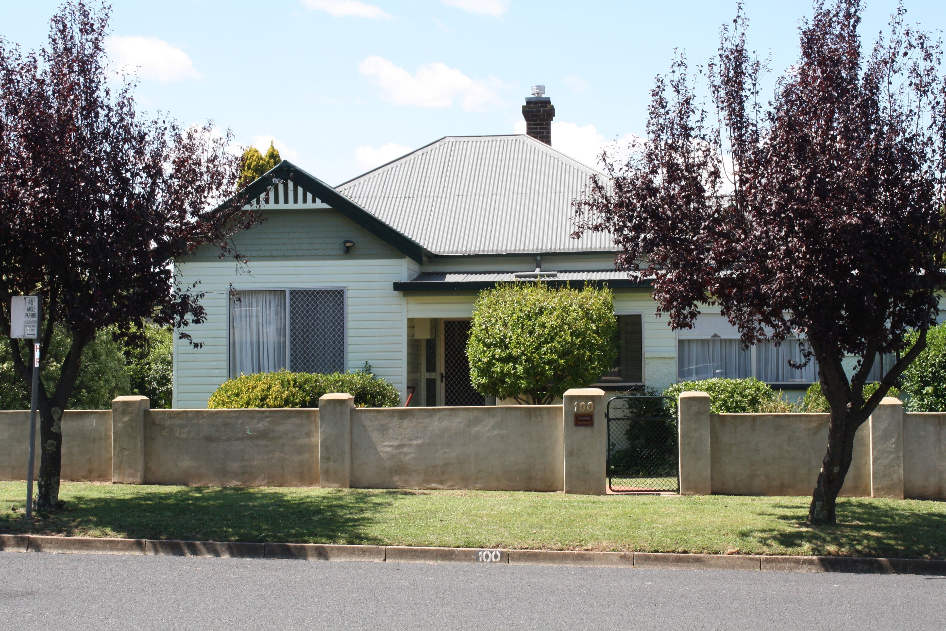 100 Taylor Street, Glen Innes - Image 1