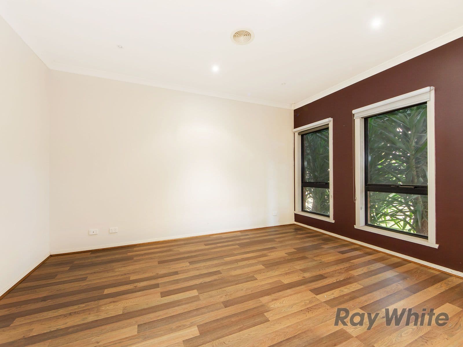 34 Medfield Avenue, Avondale Heights VIC 3034, Avondale Heights - Thumbnail 2