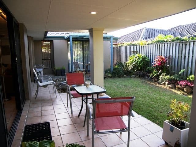 28 Seville Circuit, BURLEIGH WATERS QLD 4220, Burleigh Waters - Thumbnail 2
