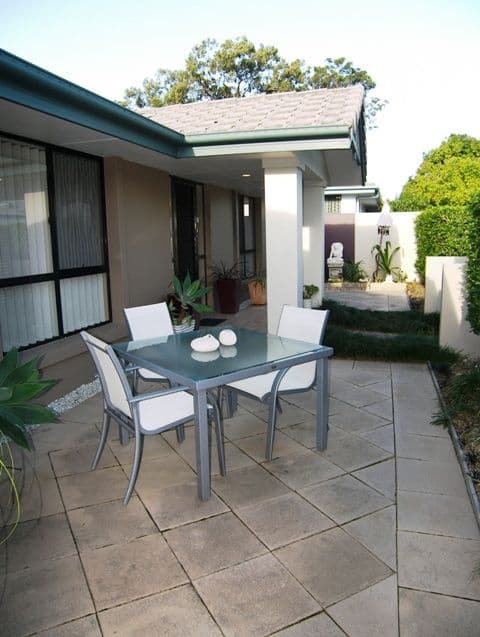 28 Seville Circuit, BURLEIGH WATERS QLD 4220, Burleigh Waters - Thumbnail 3