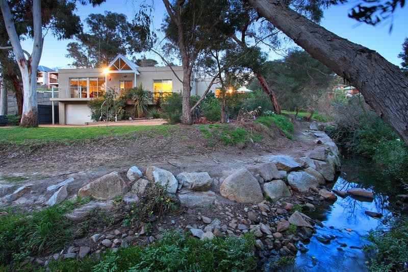 20  Marchington Avenue, MORNINGTON VIC 3931, Mornington - Thumbnail 2