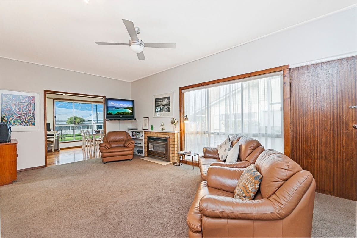 67 Hider Street, Warrnambool VIC 3280, Warrnambool - Thumbnail 2