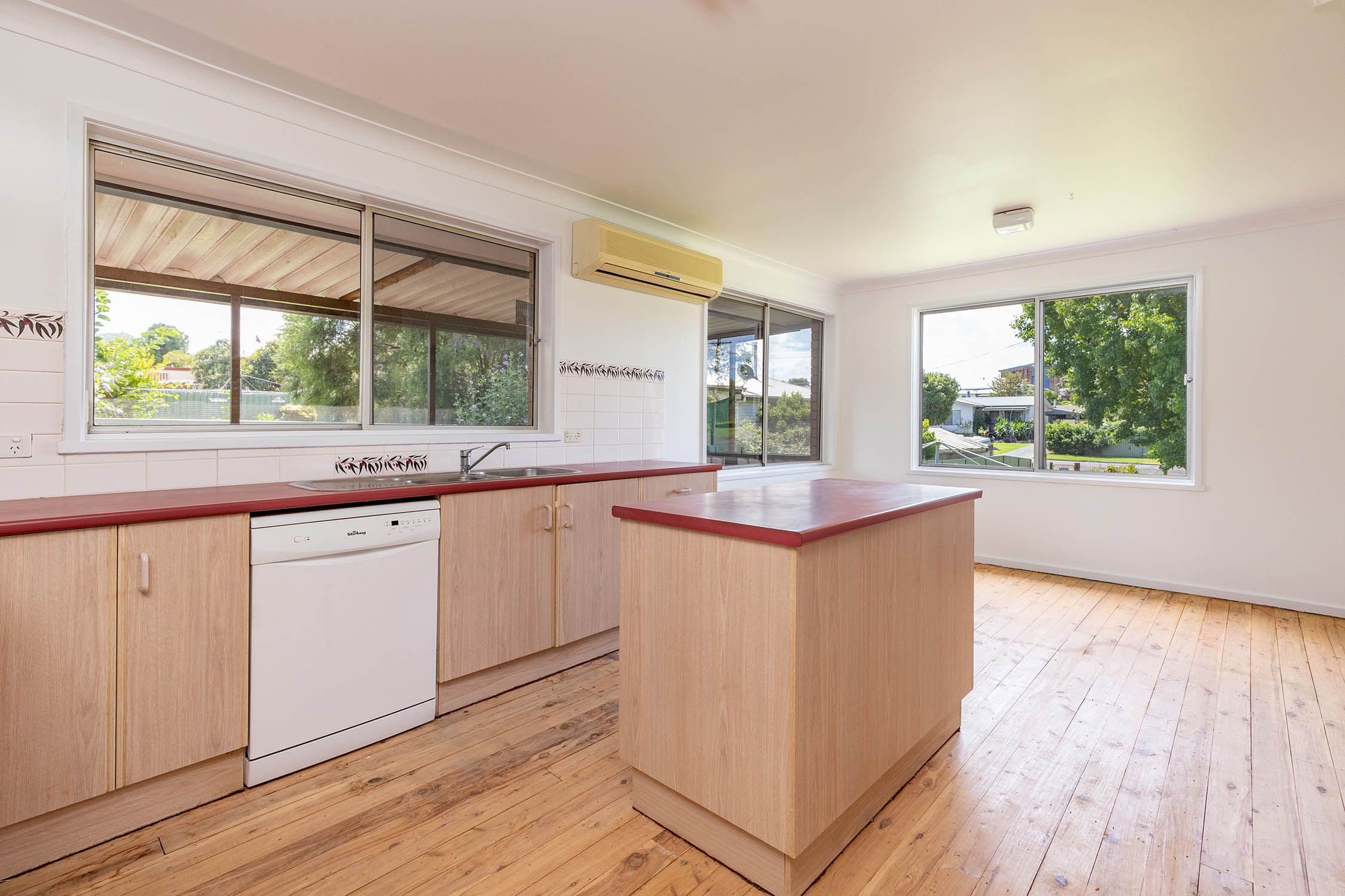35 Railway Street, Gloucester NSW 2422, Gloucester - Thumbnail 4