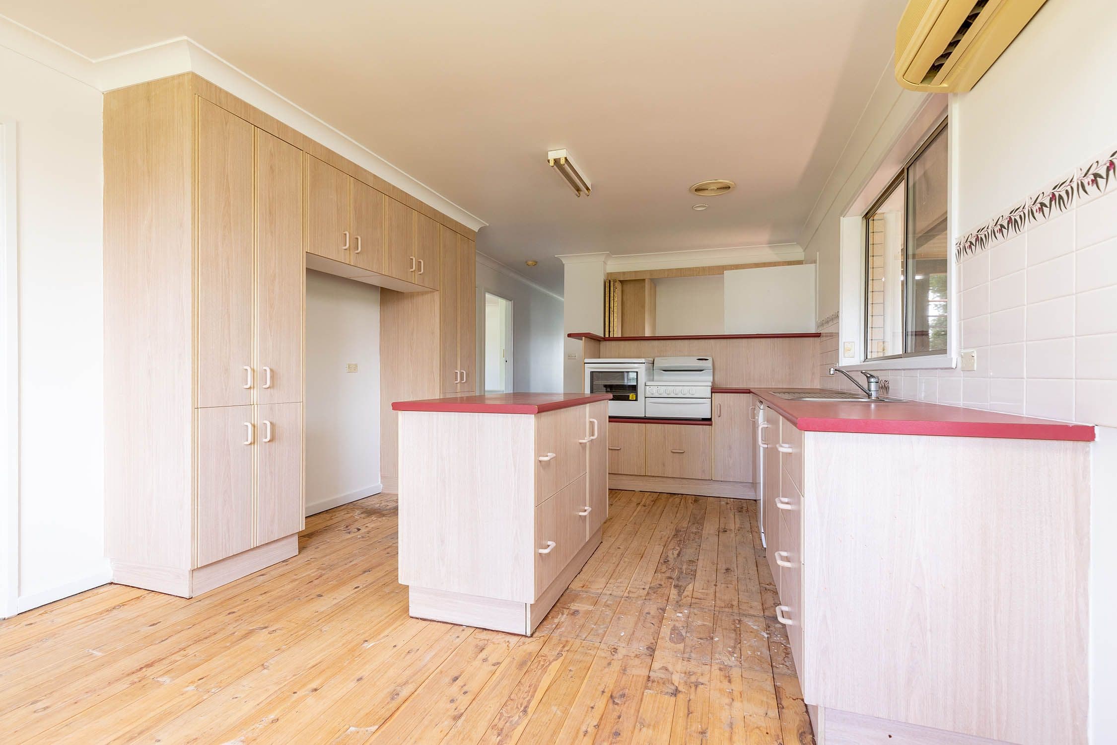 35 Railway Street, Gloucester NSW 2422, Gloucester - Thumbnail 5