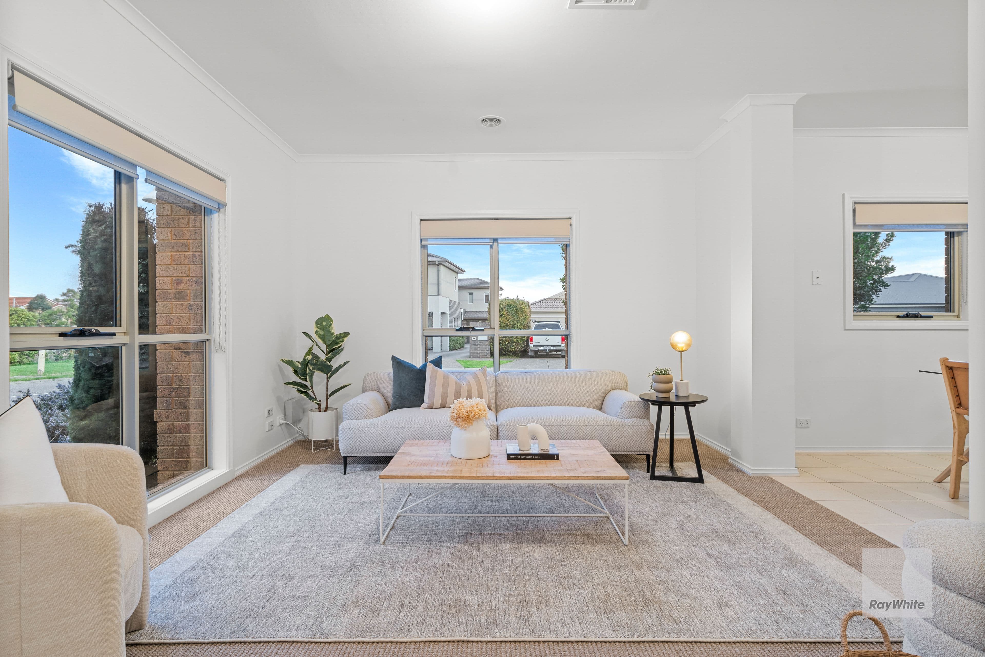 9 Loveridge Way, South Morang VIC 3752, South Morang - Thumbnail 2
