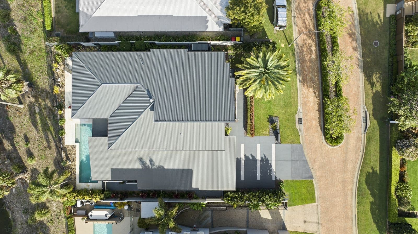 2279 Banksia Lakes Drive, Sanctuary Cove QLD 4212, Sanctuary Cove - Thumbnail 2