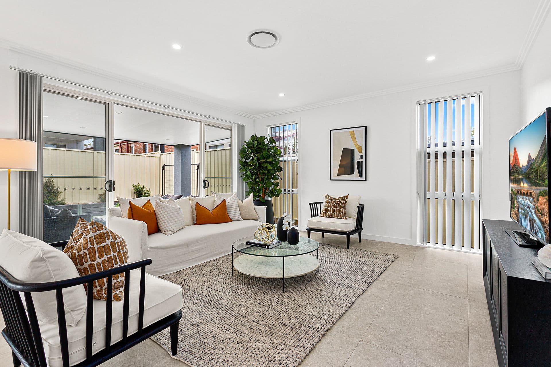 12 Stuart Street, Helensburgh NSW 2508, Helensburgh - Thumbnail 2