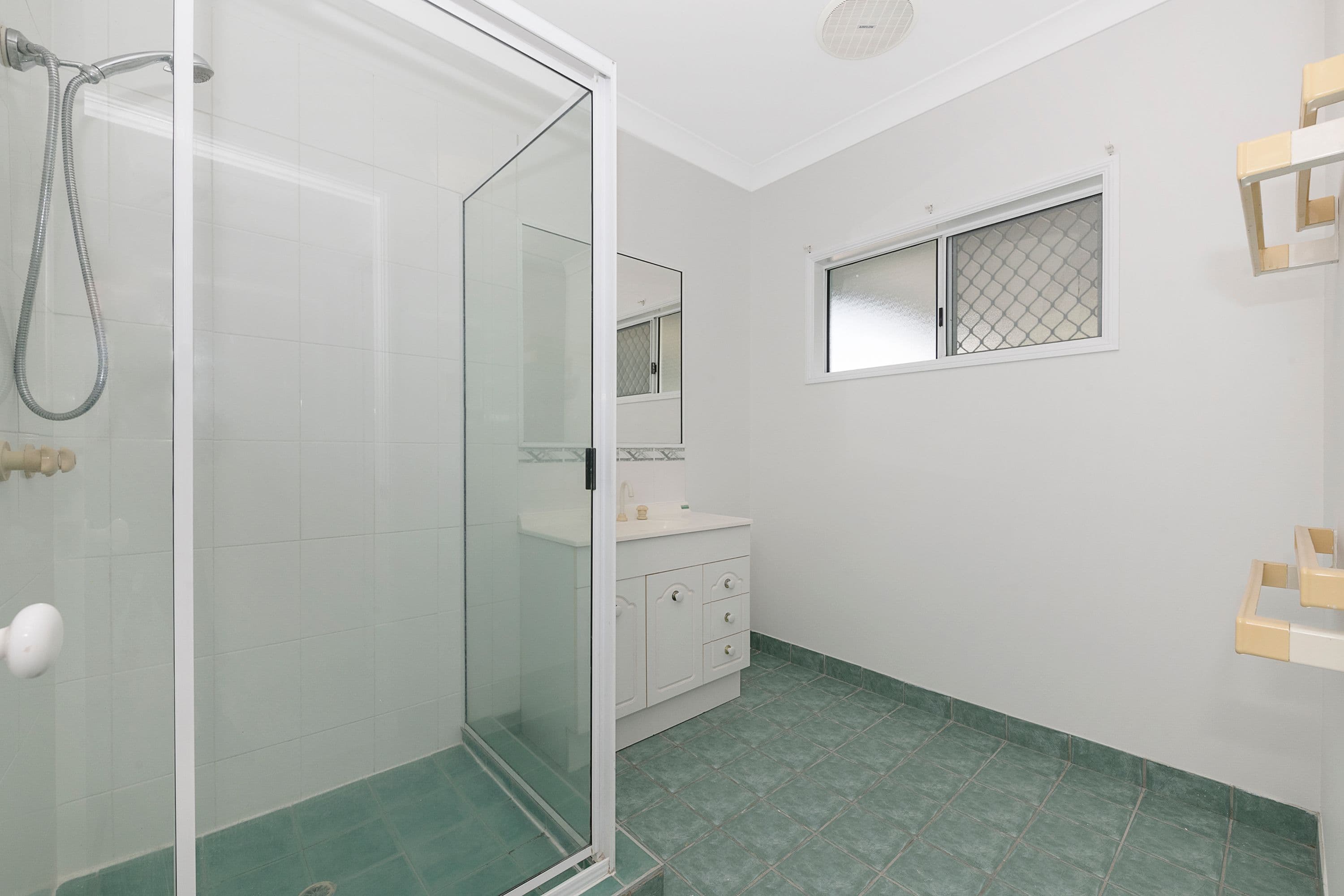 26 Gilmour Crescent, Kirwan QLD 4817, Kirwan - Thumbnail 7