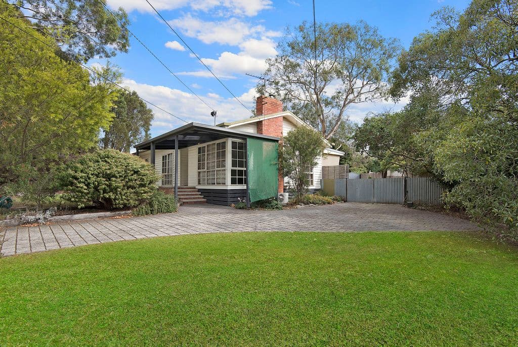 7 Reeves Street, Watsonia VIC 3087, Watsonia - Thumbnail 3