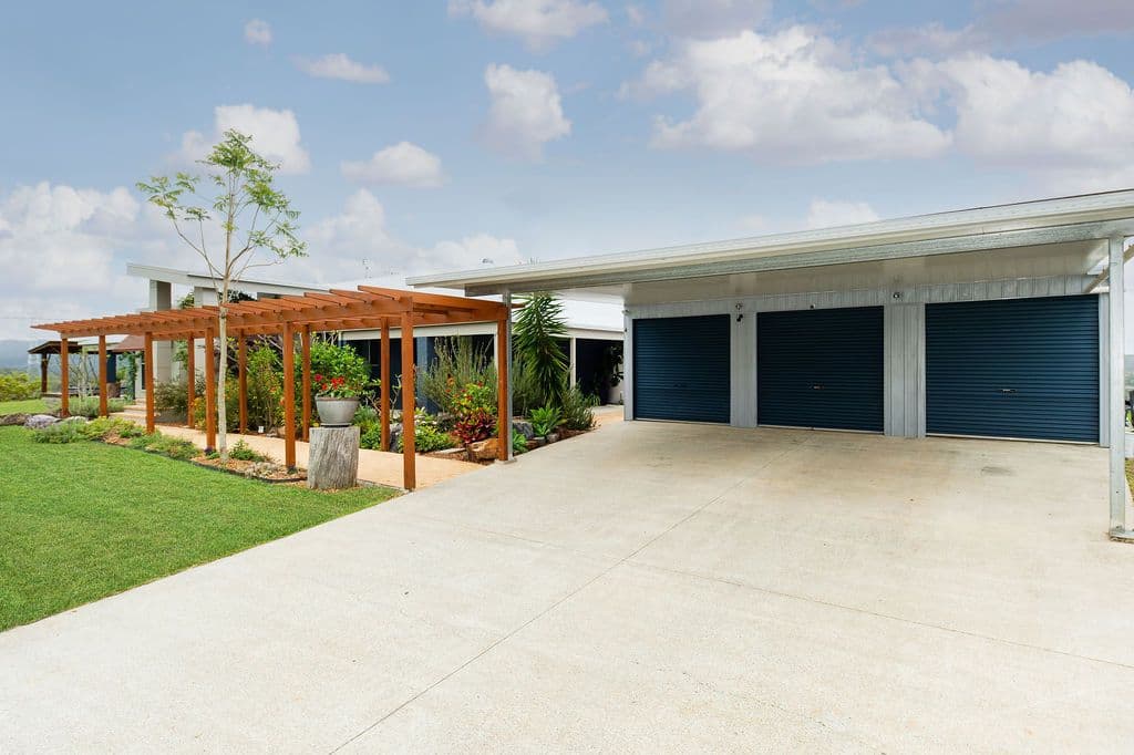 39 Abbott Court, Guanaba QLD 4210, Guanaba - Thumbnail 2