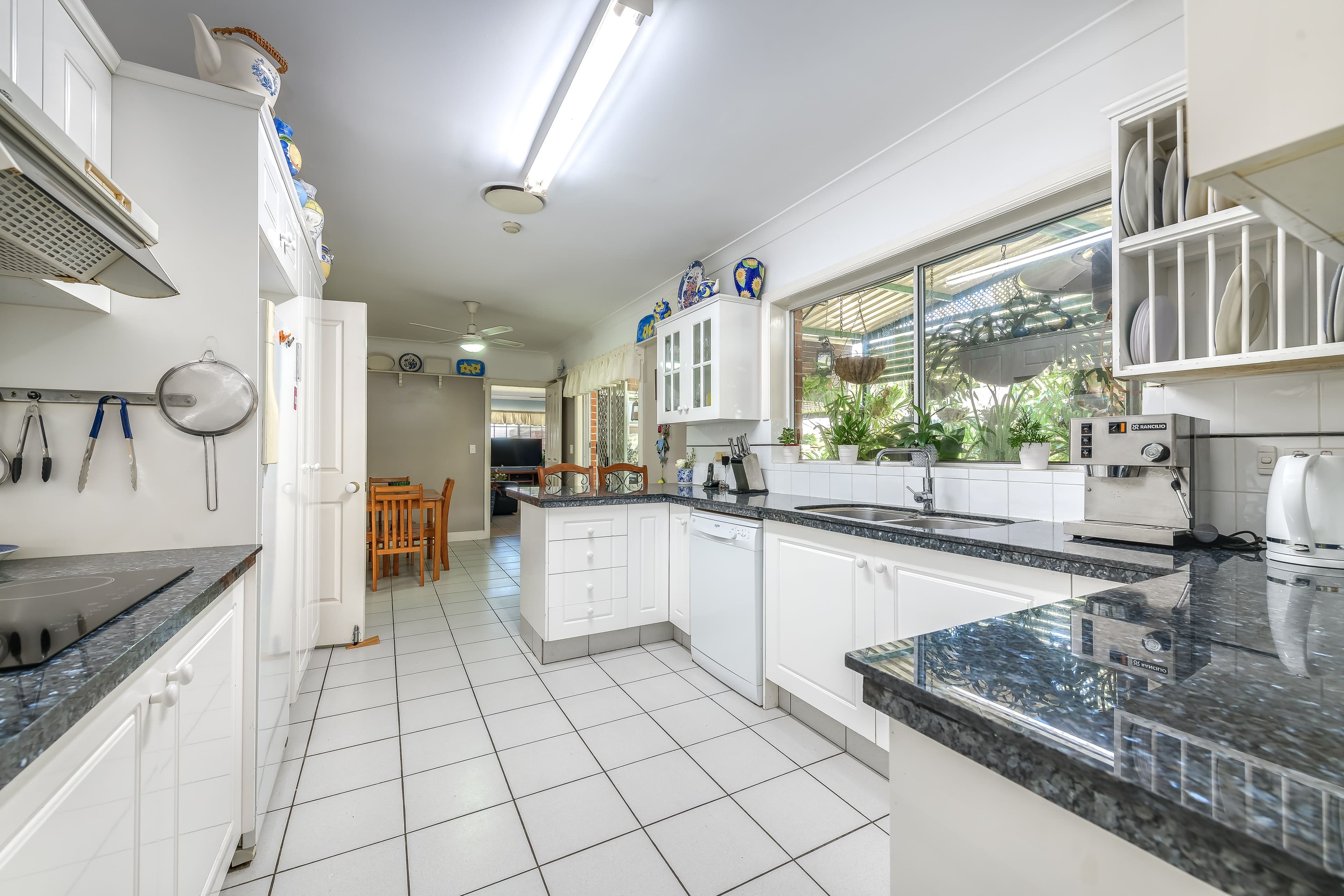 3 Bairnsdale Court, Helensvale QLD 4212, Helensvale - Thumbnail 6