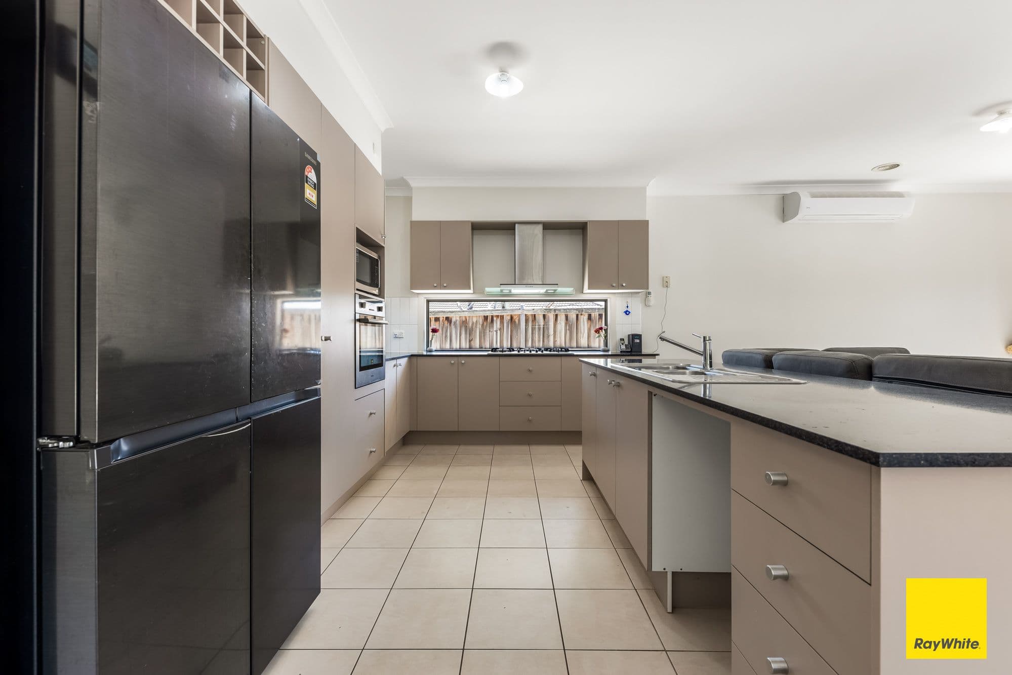 16 Larson Avenue, Tarneit VIC 3029, Tarneit - Thumbnail 8