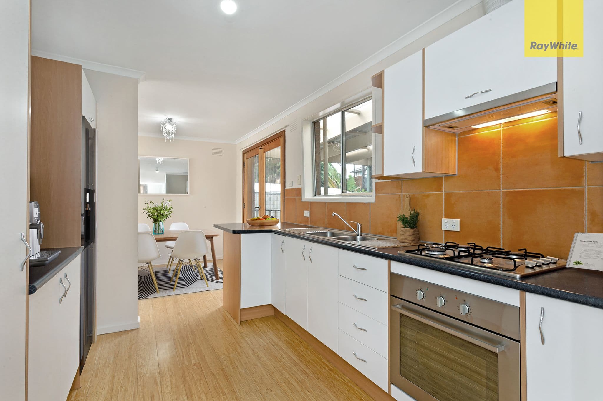10 Edgeware Close, Kealba VIC 3021, Kealba - Thumbnail 3