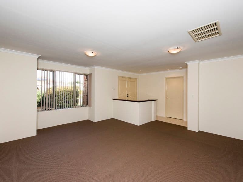 4 Yardarm Street, Waikiki WA 6169, Waikiki - Thumbnail 6