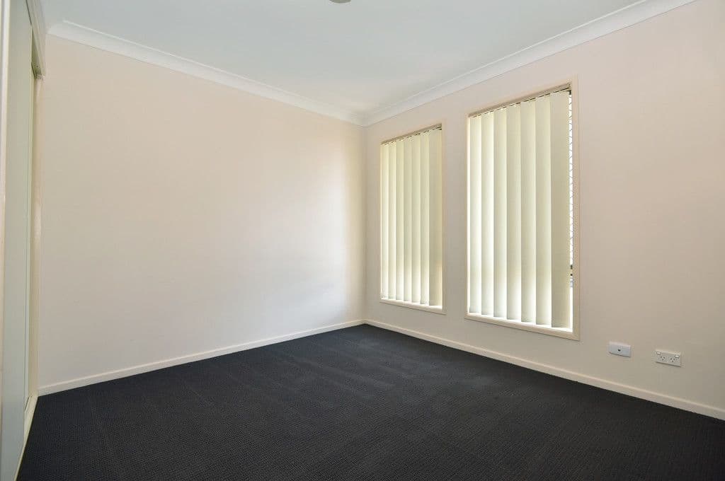 4 Cuttaburra Crescent, Glenvale QLD 4350, Glenvale - Thumbnail 8