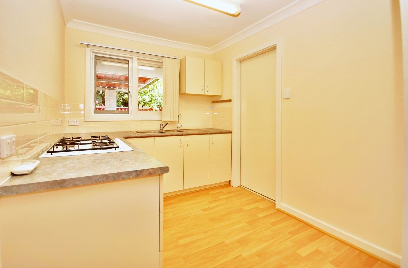 85 Fernhurst Crescent, Balga WA 6061, Balga - Thumbnail 3
