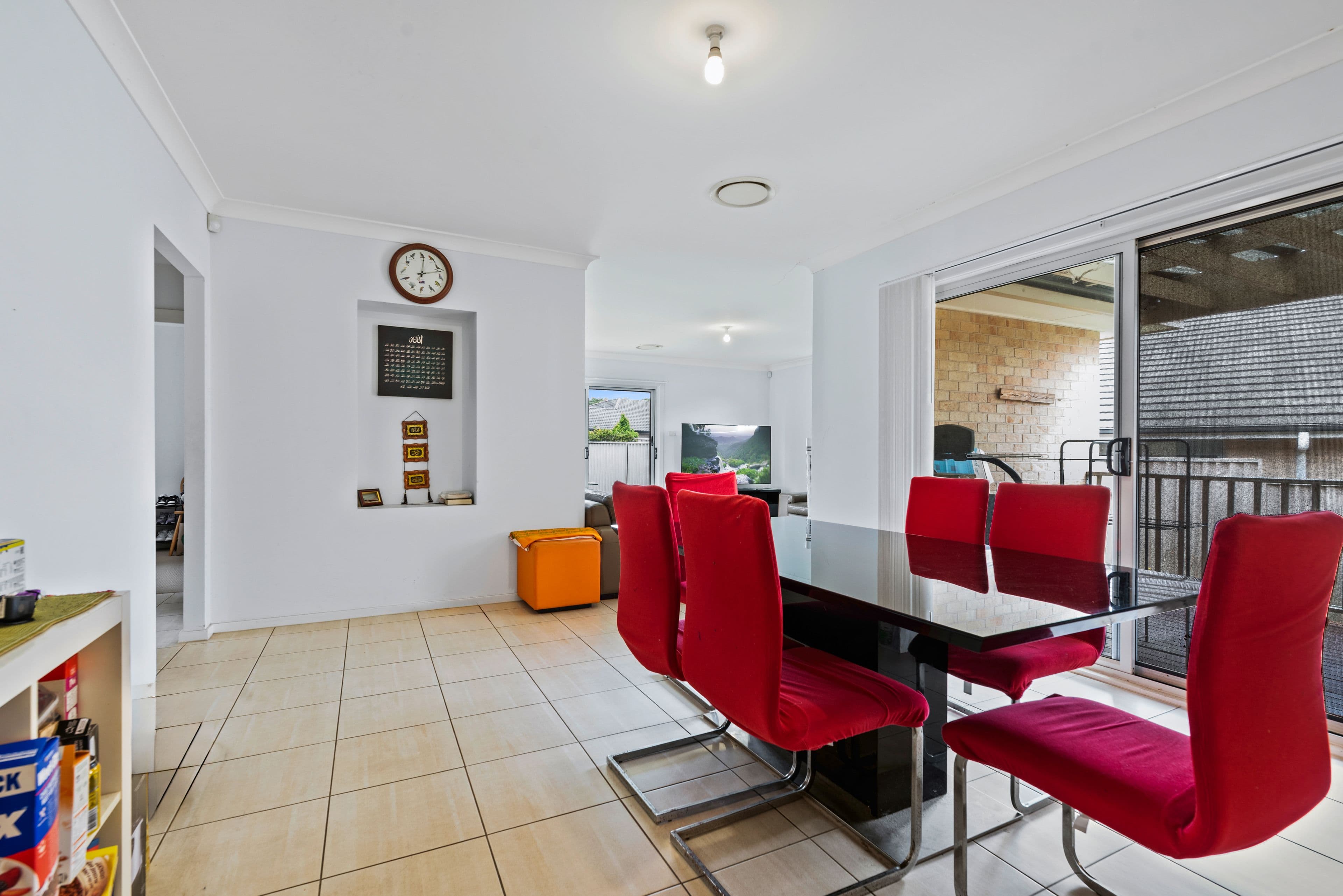 5 Floribunda Way, Mount Annan NSW 2567, Mount Annan - Thumbnail 2