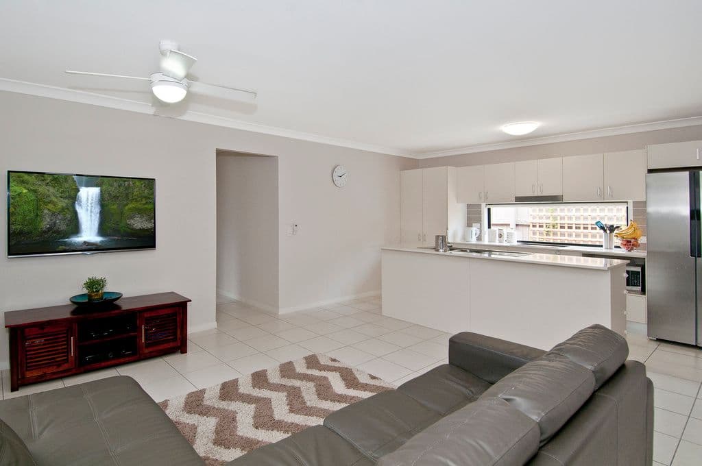 15 Topaz Crescent, Logan Reserve QLD 4133, Logan Reserve - Thumbnail 2