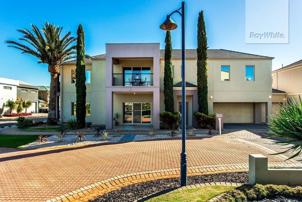 19 Lomond Circuit, Mawson Lakes SA 5095, Mawson Lakes - Thumbnail 3