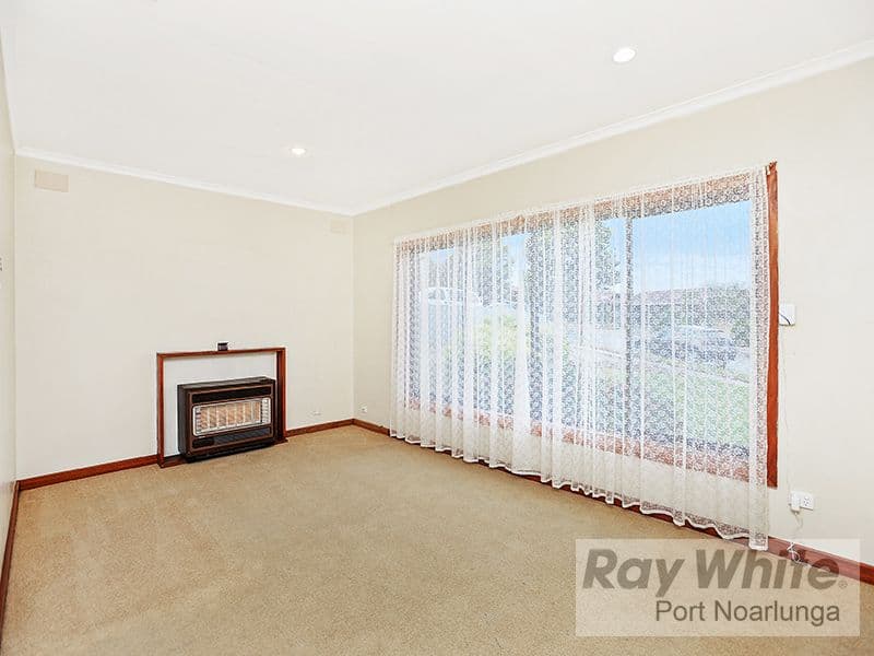 11 Woocalla Street, O'Sullivan Beach SA 5166, O'Sullivan Beach - Thumbnail 3