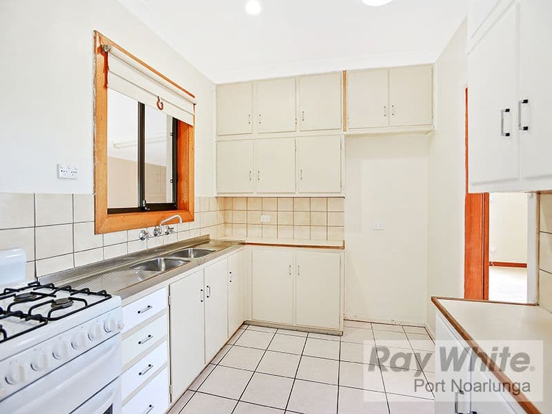 11 Woocalla Street, O'Sullivan Beach SA 5166, O'Sullivan Beach - Thumbnail 5