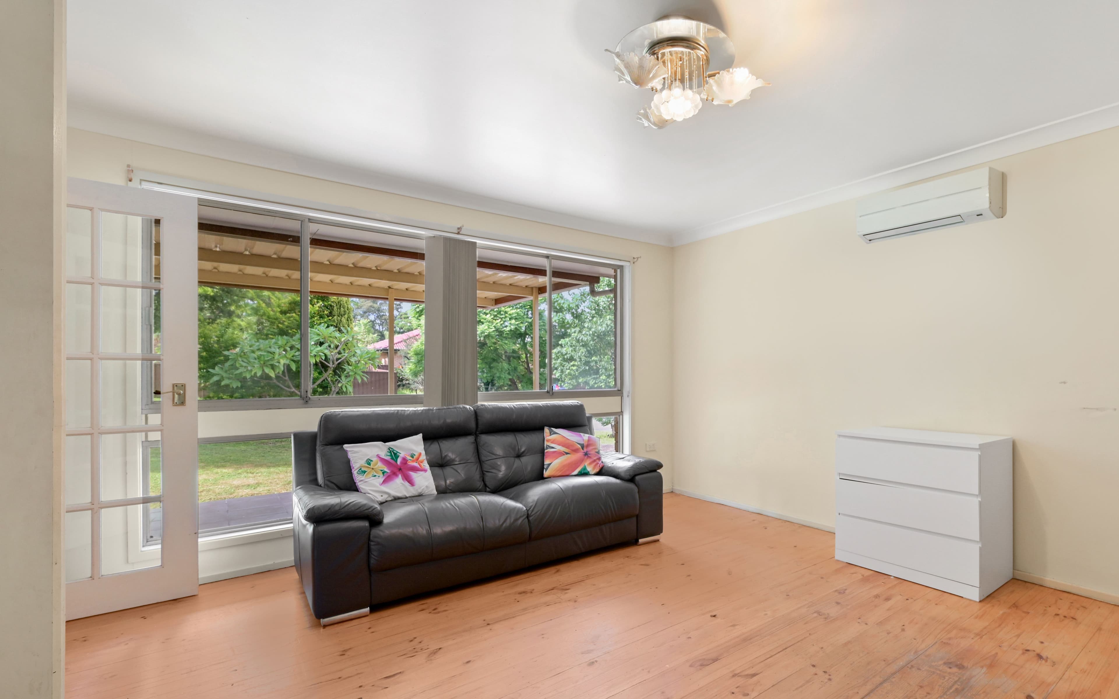 6 Bowerbird Avenue, Ingleburn NSW 2565, Ingleburn - Thumbnail 3