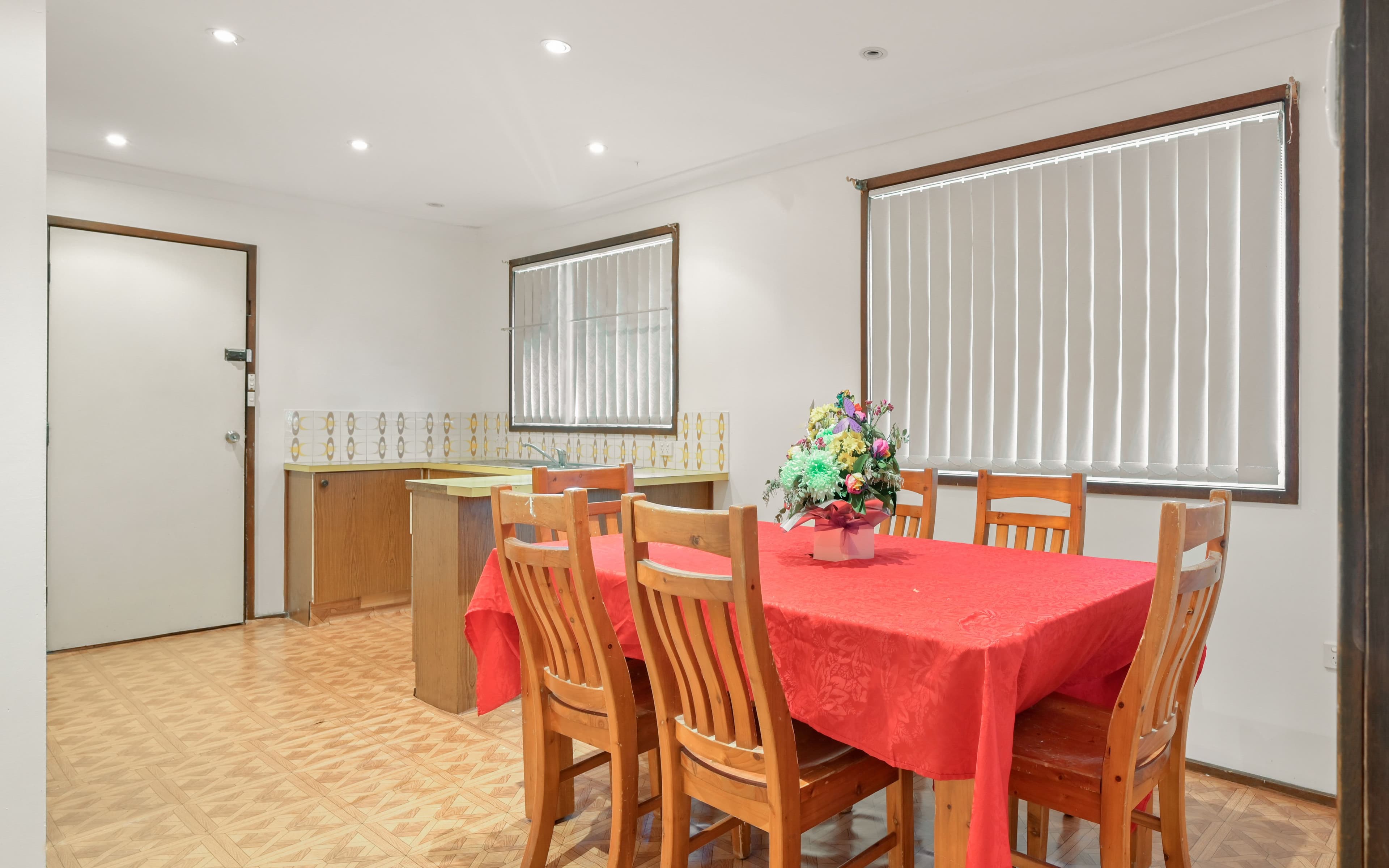 6 Bowerbird Avenue, Ingleburn NSW 2565, Ingleburn - Thumbnail 4